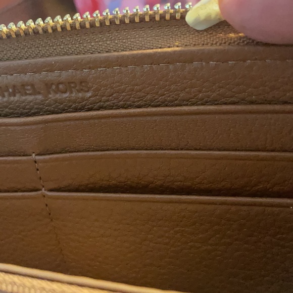 Michael Kors Long Wallet - Picture 7 of 9